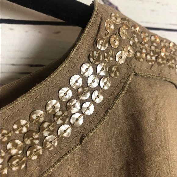 Ann Taylor loft sequence top NWT
In a size xs - Picture 5 of 8